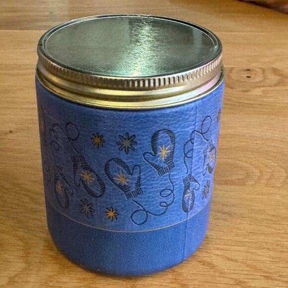 Bath & Body Works White Barn Midnight Snow Single Wick Candle, 7 oz. - Picture 5 of 16